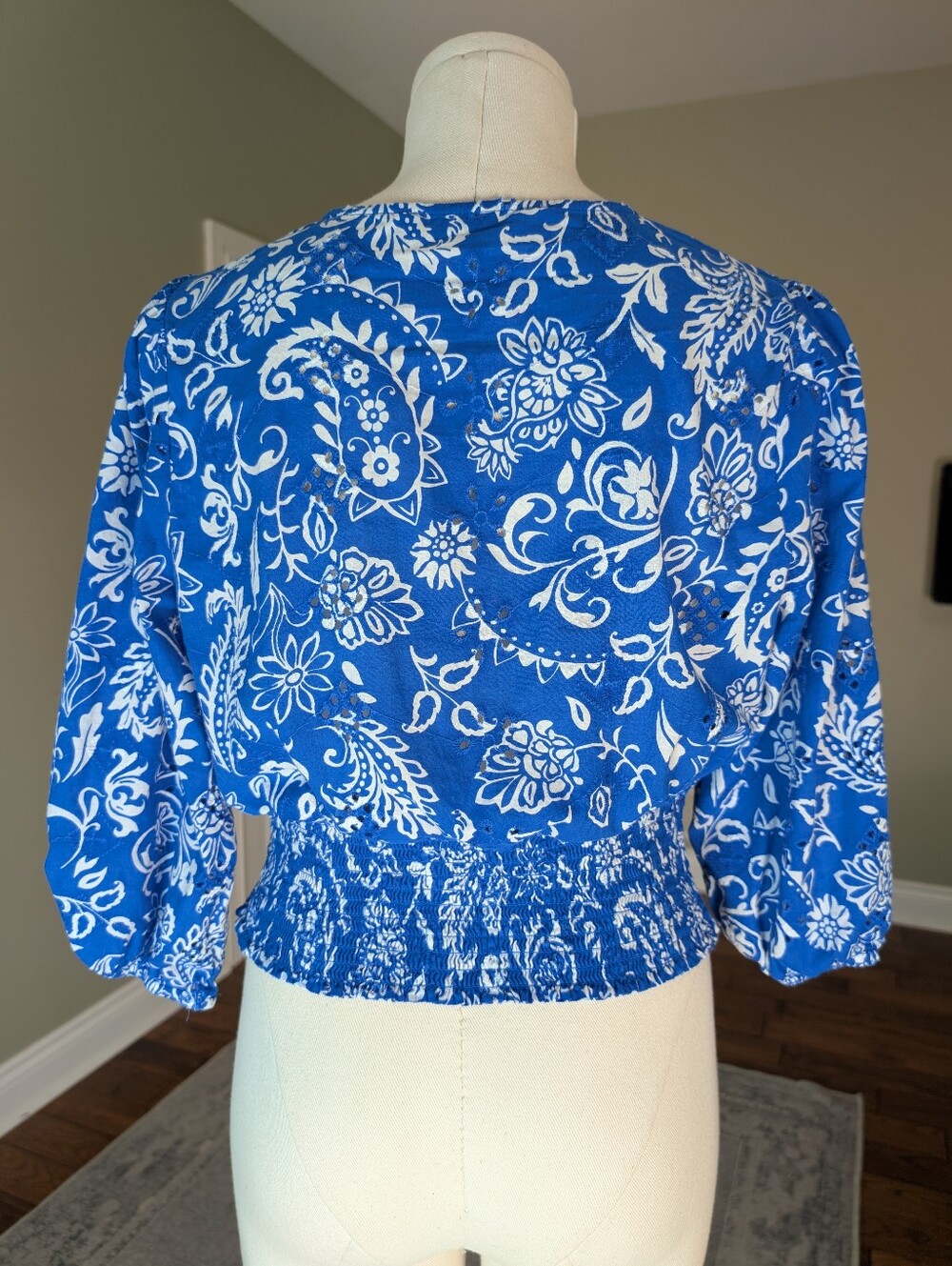Melanie Lyne Paisley Smocked Waist Blouse Blue White Size M - Picture 6 of 17